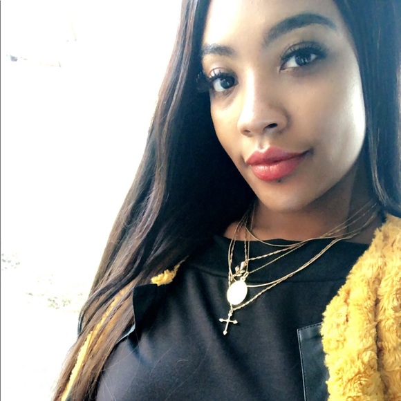 Meet your Posher, Charnell - Picture 1 of 1